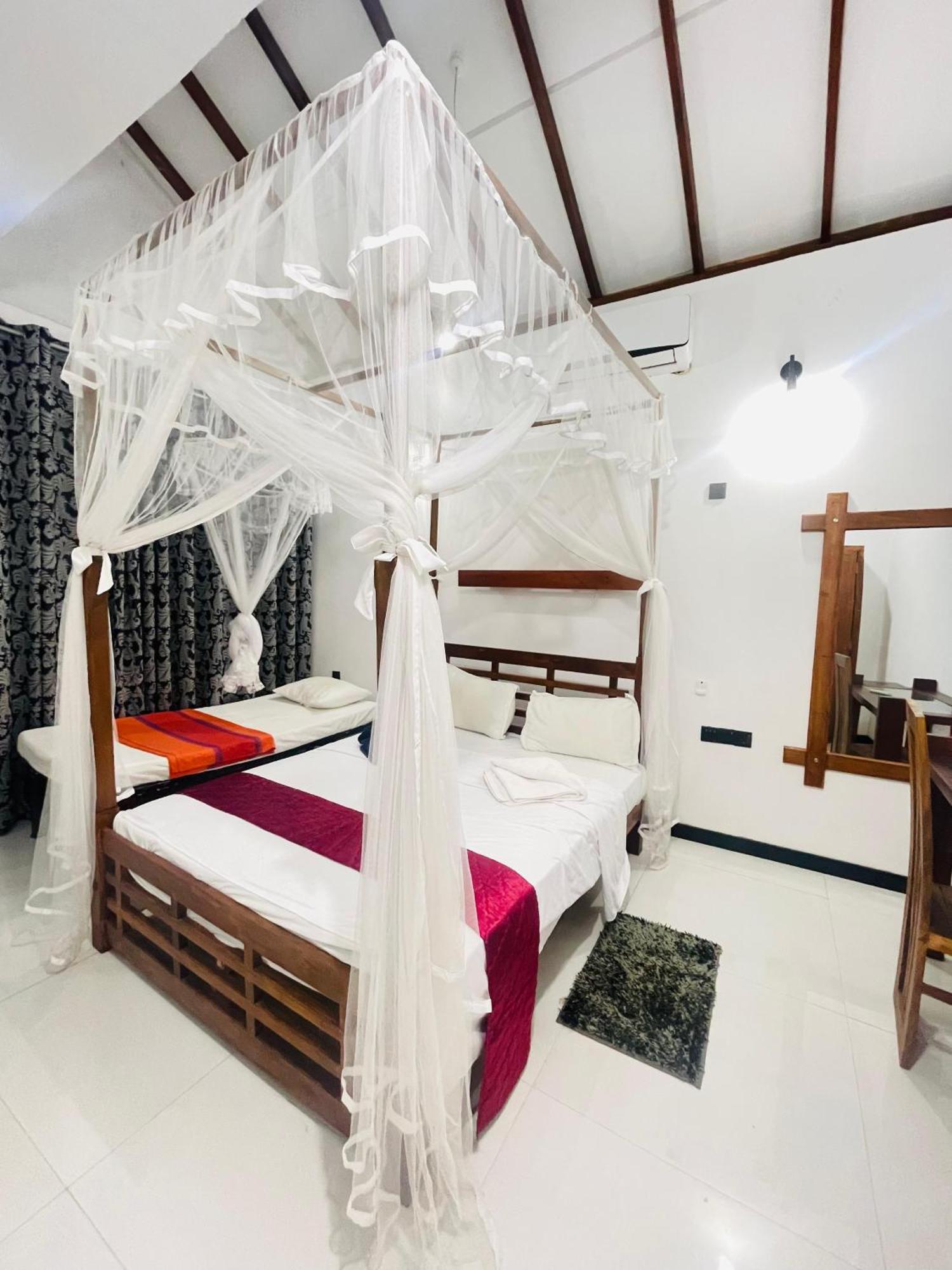 Sigiri Holiday Bungalow Сигирия Экстерьер фото